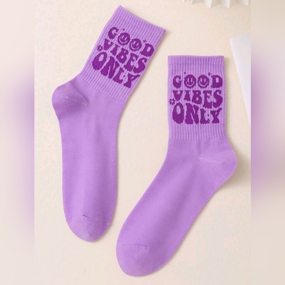Letter Pattern Purple Mid-Calf Socks - Picture 2 of 3